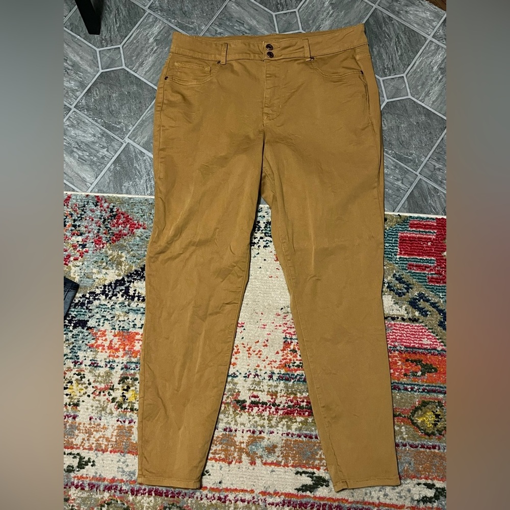 Mustard colors pants